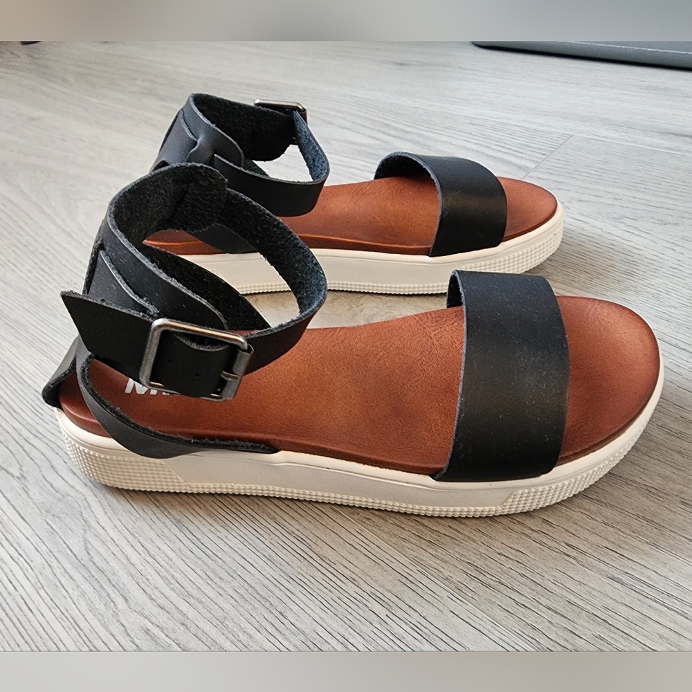 Mia sandals, 6,never worn - Picture 3 of 8